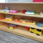 104 - T2 - toy shelves